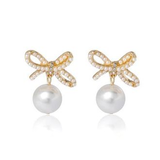 BCBGeneration Bow Pearl Drop Earrings in Gold at Nordstrom