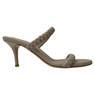 Gianvito Rossi Gianvito Rossi Gevlochten Hiel Sandalen in Beige Leer