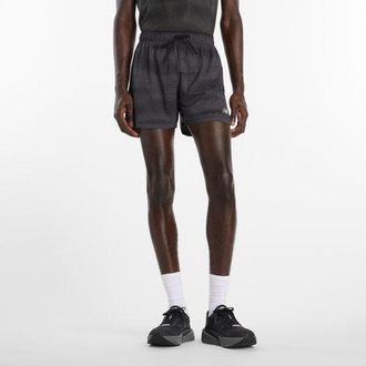 New Balance Mens RC Printed Short 5 in Black/Grey Polywoven, size 2X-Large