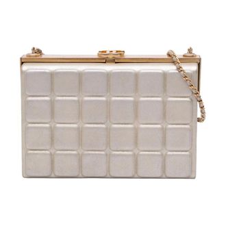 Chanel Pre-owned The Chocolate Bar Metallic Lambskin Frame Clutch with Chain - Dames - Pre-owned - Beige - Maat: ONE Size Leer