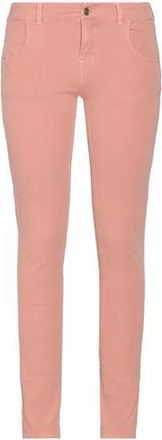 Momoni BOTTOMWEAR - Jeans sur YOOX.COM