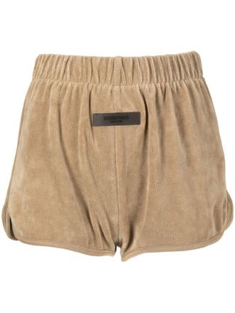 Fear of God velvet-effect logo-tag shorts - Brown