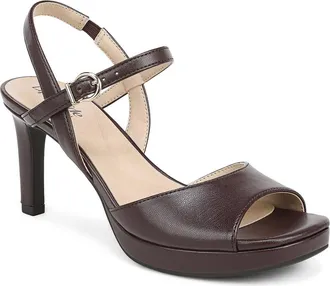 Life Stride Gwendolyn Ankle Strap Sandal in Choc Plum at Nordstrom, Size 8.5