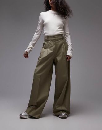 & Other Stories Pantaloni sartoriali vestibilità comoda kaki con pieghe sul davanti e fondo ampio-Bianco