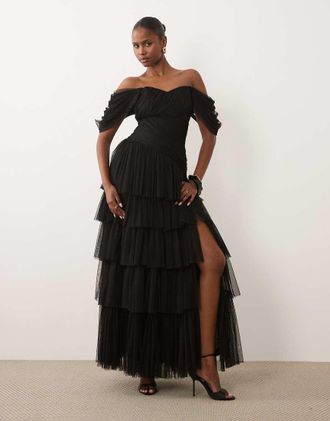 Lace & Beads Vestito lungo in tulle nero con spalle scivolate e volant asimmetrico