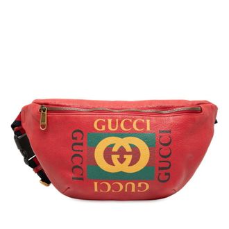 Gucci Red Color Leather Sling Bag (Pre-Owned)