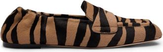 Stuart Weitzman Schoenen, Dames, Bruin, 40 1/2 EU, Bryant Loafer