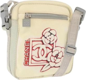 Chanel Pre-owned Cross Body Bags, female, White, Size: ONE SIZE Pre-owned Vintage Nylon Cross Body Bag