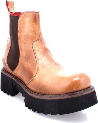 Bed Stü Valda Chelsea Boot in Tan Rustic at Nordstrom, Size 6.5