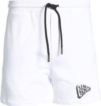 Ga&euml;lle Paris Shorts & Bermuda Shorts