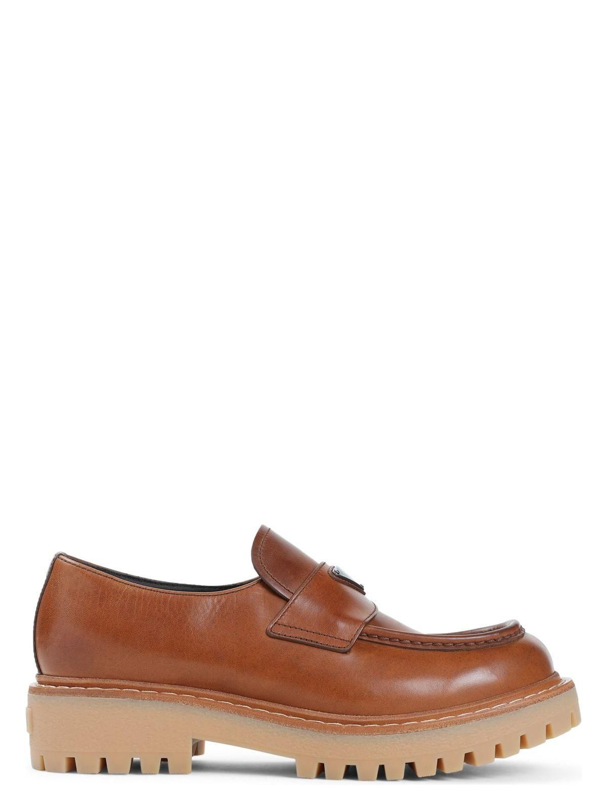 ローファー・オックスフォード PRADA Woman Loafers Brown 1E802NFG045070 F0046 Prada: Brown Low-Cut Shoes now up to −40% | Stylight