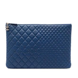 Chanel Pre-owned Clutches, female, Blue, Size: ONE SIZE Pre-owned Quilted Lambskin Clutch