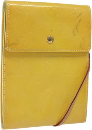 Louis Vuitton Kenmare Yellow Patent Leather Clutch Bag (Pre-Owned)