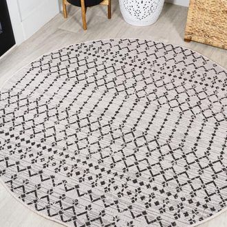 Jonathan Y Designs Ourika Moroccan Geometric Textured Weave Indoor/Outdoor Round Area Rug in Cream/black at Nordstrom, Size 5Ft 0In X 5Ft 0In