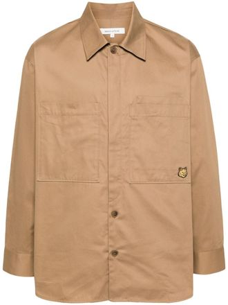 Maison Kitsun&eacute; Maison Kitsun&eacute; Overshirt mit Tonal Fox Head Patch in Cotton GABA