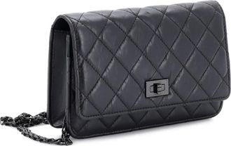 Chanel So Black Reissue 2.55 Wallet on Chain Quilted Aged Calfskin crossbody bag - Zwart