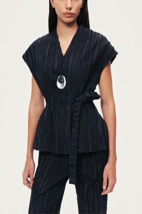 Nocturne Textured Belted Vest in Black at Nordstrom, Size X-Large Eu