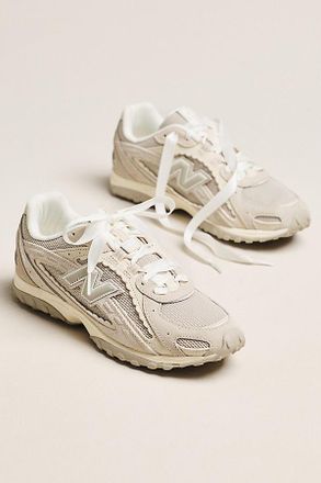 New Balance 204L Sneakers