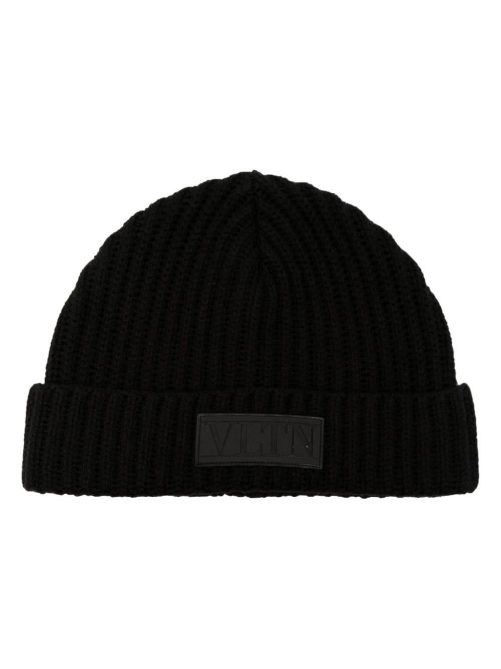 Valentino Garavani Beanies − Sale: up to −86% | Stylight