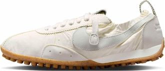 Nike (WMNS) Nike x Jacquemus Moon Shoe SP Soft Pearl HV8547-002