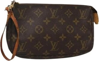 Louis Vuitton Pre-owned Clutches, female, Brown, Size: ONE SIZE Pre-owned Monogram Pouch