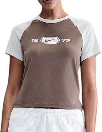 Nike (WMNS) Nike Sportswear Chill Knit Slim Graphic T-Shirt Mink Brown HV4992-134