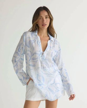 Bella Dahl Tie Front Tunic In Waves Floral Print