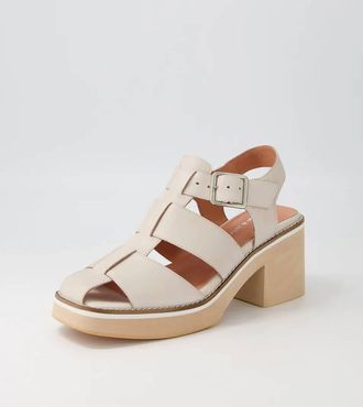 Django & Juliette Womens Jear Sandals In Almond Leather