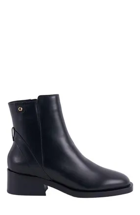 Stinaa.J Orthopedic Leather Booties in Black Leather at Nordstrom, Size 41