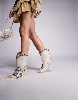 Azalea Wang Azalea Wang - Balmoral - Stivali western beige con fibbie e borchie-Neutro