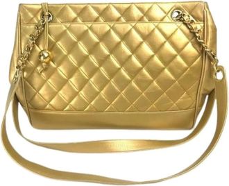 Chanel Pre-owned Shoulder Bags, female, Yellow, Size: ONE SIZE Pre-owned Leather chanel-bags