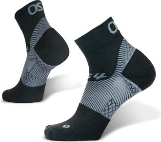 OS1st FS4 Plantar Fasciitis Socks Merino Wool treats and prevents plantar fasciitis, heel and arch pain reduces swelling, Black Qtr Crew, Medium