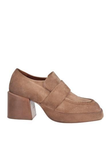 Beige Leather Slip-On Shoes: Shop up to −68% | Stylight