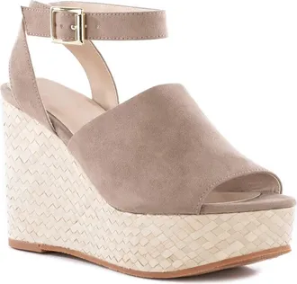 BC Footwear Womens Wild Orchids Wedge Sandal In Taupe