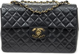 Chanel Maxi Jumbo XL Flap Schoudertas