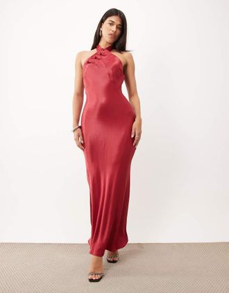 Asos vestito maxi in satin con collo alla coreana e chiusura a portafoglio in rosso ciliegia