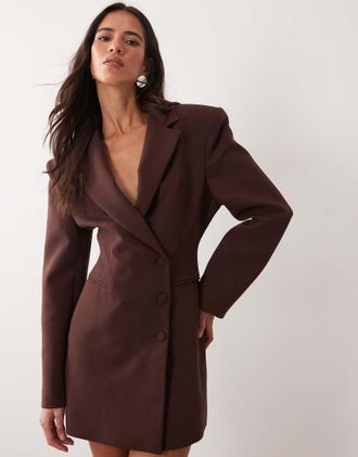 Miss Selfridge blazer dress con spalle strutturate e vita stretta color cioccolato-Marrone