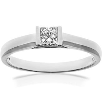 Diamant L'éternel 18kt witgouden Solitare-ring met prinsesgeslepen diamant van 0,25 ct