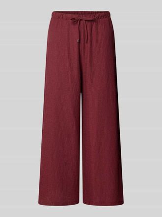 s.Oliver Red Label Loose Fit Hose in Crinkle-Optik in Bordeaux, Gr&ouml;&szlig;e 34