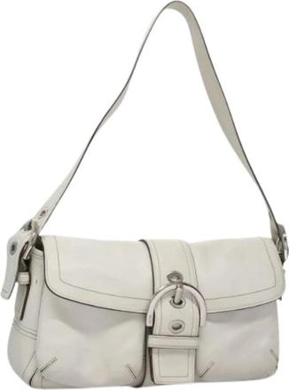 Coach Pre-owned Shoulder Bags, female, White, Size: ONE SIZE Pre-owned Leather Shoulder Bag