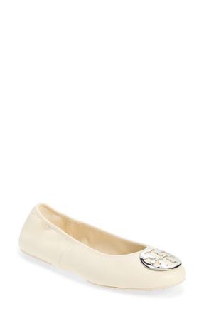 Tory Burch Reva Travel Ballet Flat in Light Cream /Silver at Nordstrom, Size 10.5