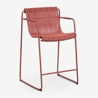 Sklum Sgabello alto da giardino impilabile con braccioli in midollino sintetico e acciaio Revia SKLUM