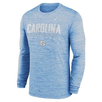 Nike Jordan Mens North Carolina Sideline Velocity Jordan Brand Dri-FIT College T-Shirt in Blue | 0JEQ4EYNCN-FG7