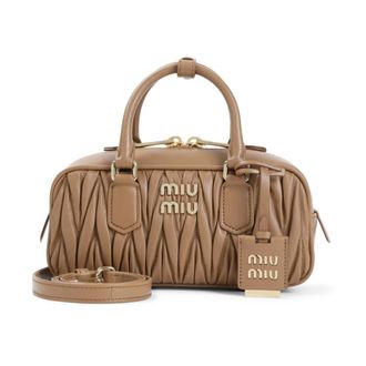 Miu Miu Tassen, Dames, Bruin, ONE Size, Leer, Caramel Matelass&eacute; Leren Handtas