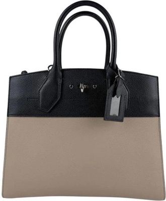 Louis Vuitton Pre-owned Handbags, female, Gray, Size: ONE SIZE Pre-owned Leather louis-vuitton-bags