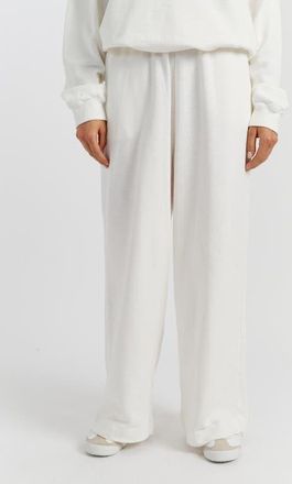 Chinti and Parker Snoopy Graphic Cotton Sweatpants in Cream at Nordstrom, Size X-Large