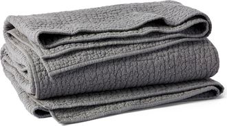 Coyuchi Pebbled Handstitched Organic Cotton Quilt in Slate at Nordstrom, Size Twin