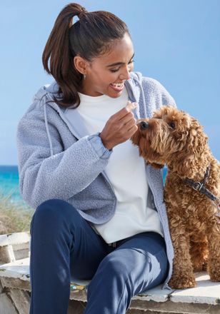 Elbsand Fleecejacke ELBSAND, Damen, Gr. 36, hellblau, Obermaterial: 100% Polyester. Kapuzenfutter: 100% Polyester, unifarben, gerade h&uuml;ftlang, B&uuml;ndchen, Jacke