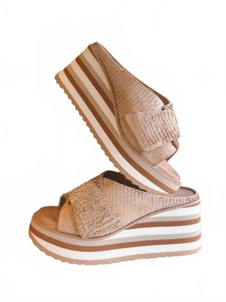 Antelope Womens Padme Sculpted Platform Mule In Beige