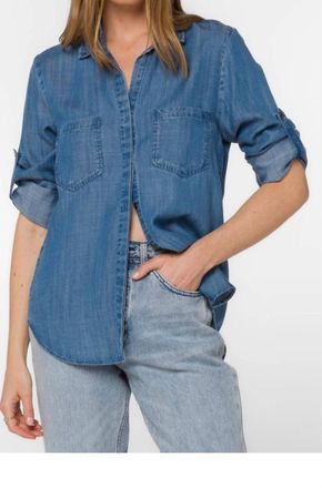 Velvet Heart Riley Shirt In Venice Sky